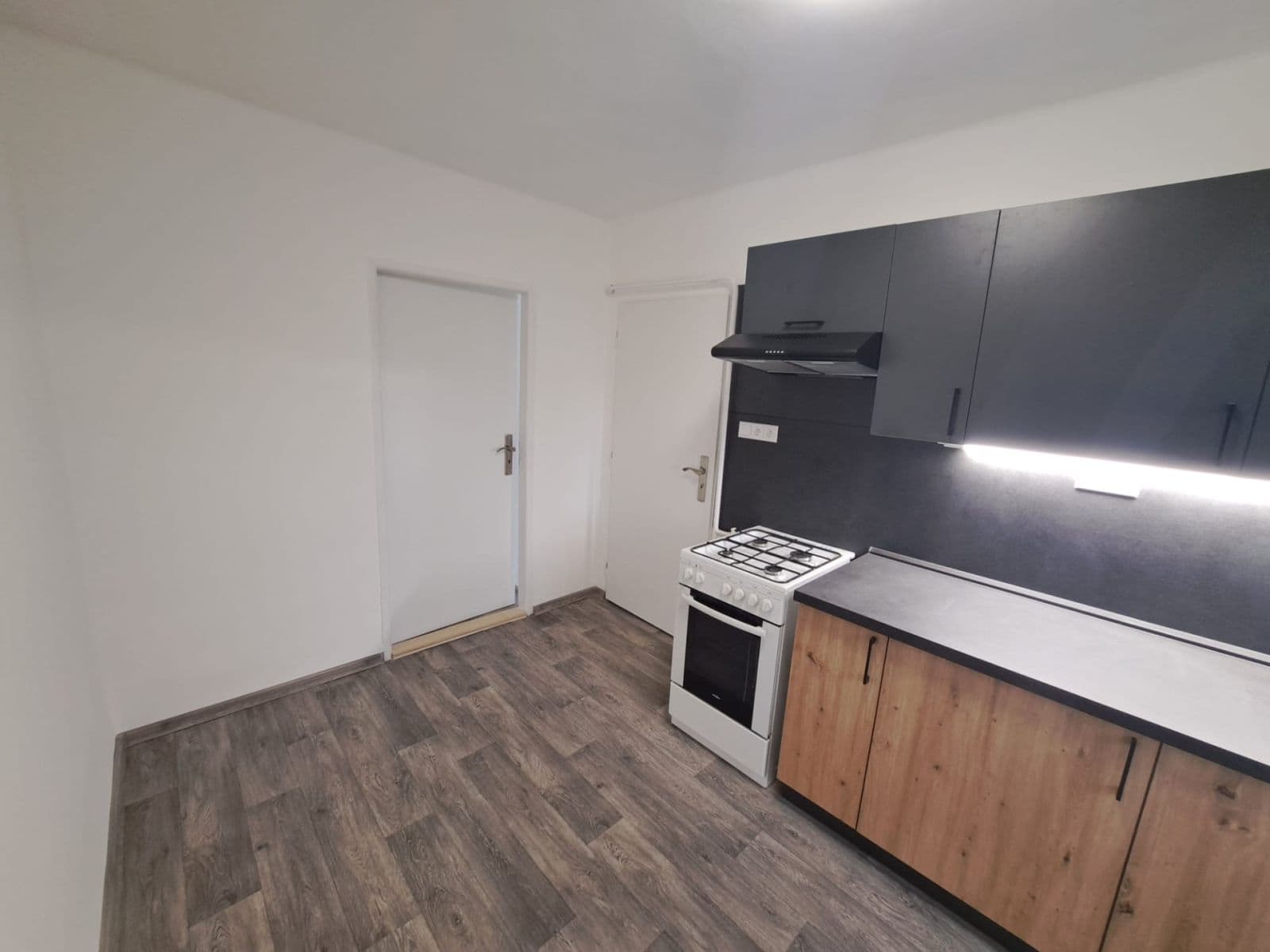 Pronájem bytu 2+kk 62 m², Nádražní, Frenštát pod Radhoštěm, Moravskoslezský kraj Pronájem bytu 2+kk 62 m², Nádražní, Frenštát pod Radhoštěm, Moravskoslezský kraj