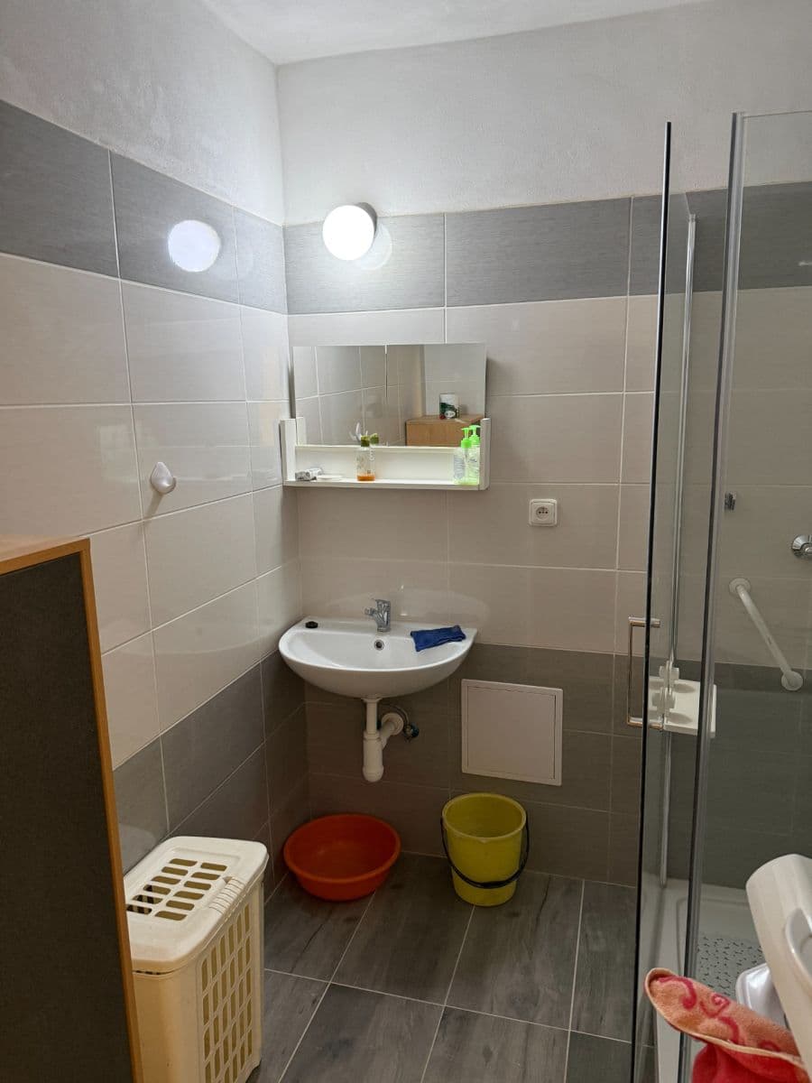 Pronájem bytu 2+kk 62 m², Nádražní, Frenštát pod Radhoštěm, Moravskoslezský kraj Pronájem bytu 2+kk 62 m², Nádražní, Frenštát pod Radhoštěm, Moravskoslezský kraj