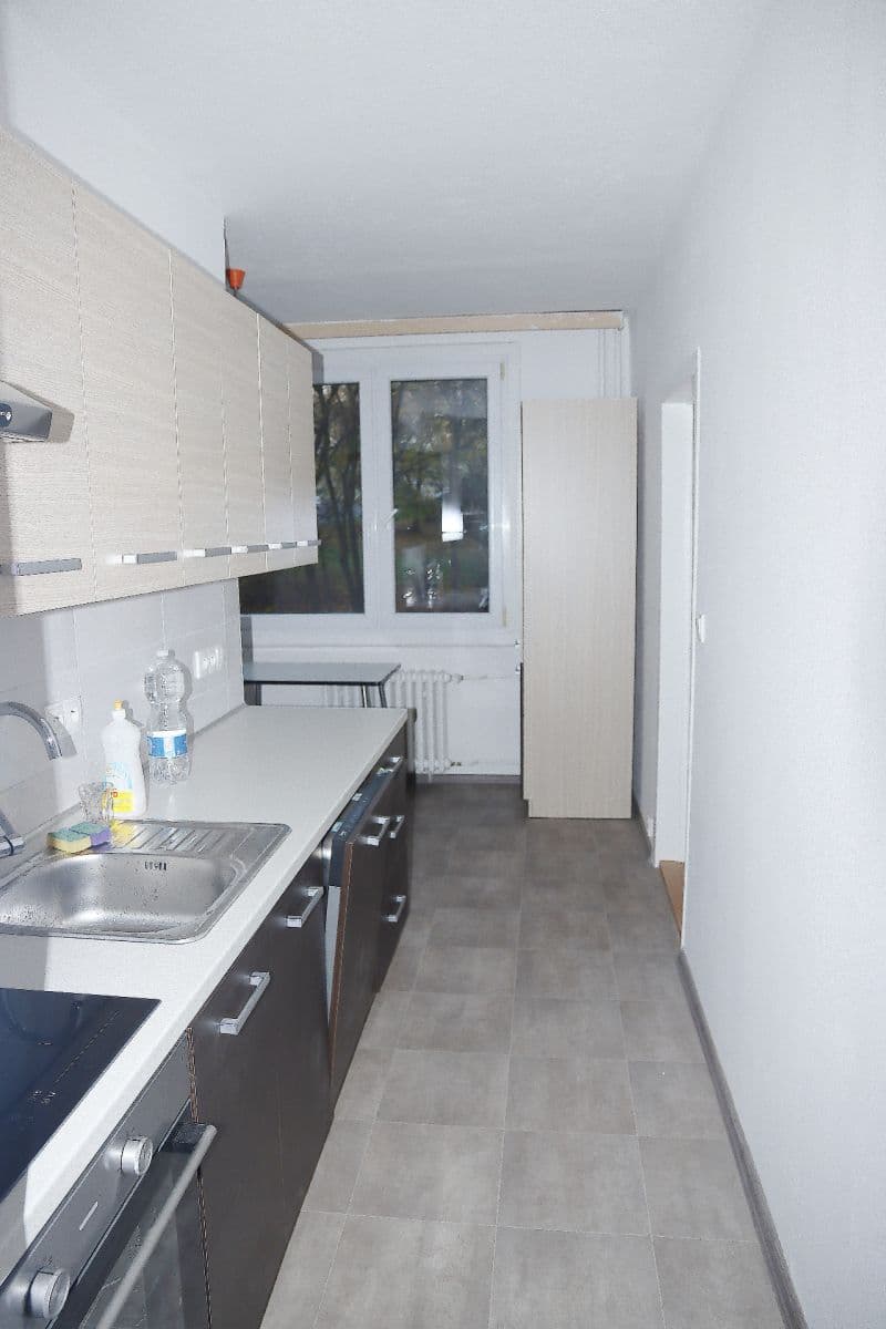 Pronájem bytu 3+1 82 m², Kmochova, Ústí nad Labem, Ústecký kraj Pronájem bytu 3+1 82 m², Kmochova, Ústí nad Labem, Ústecký kraj