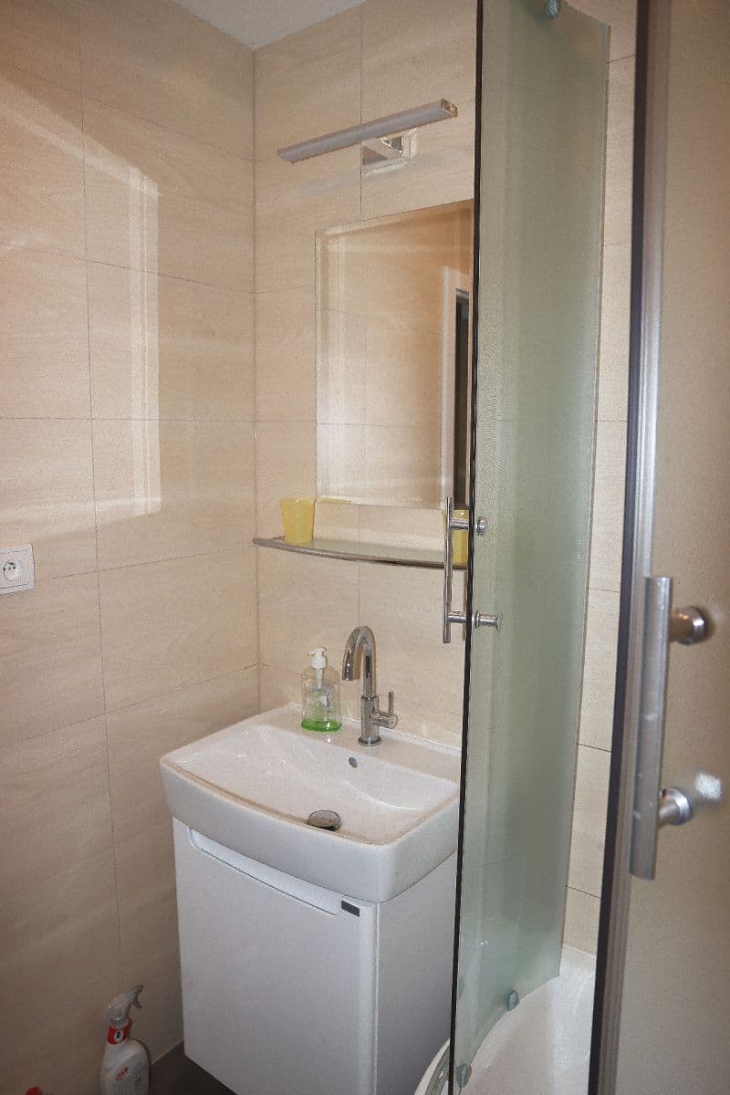 Pronájem bytu 3+1 82 m², Kmochova, Ústí nad Labem, Ústecký kraj Pronájem bytu 3+1 82 m², Kmochova, Ústí nad Labem, Ústecký kraj