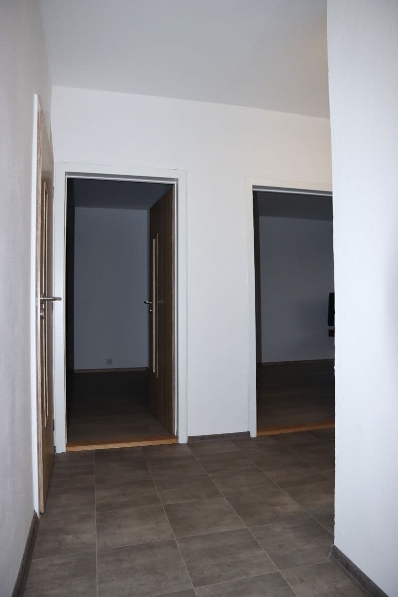 Pronájem bytu 3+1 82 m², Kmochova, Ústí nad Labem, Ústecký kraj Pronájem bytu 3+1 82 m², Kmochova, Ústí nad Labem, Ústecký kraj