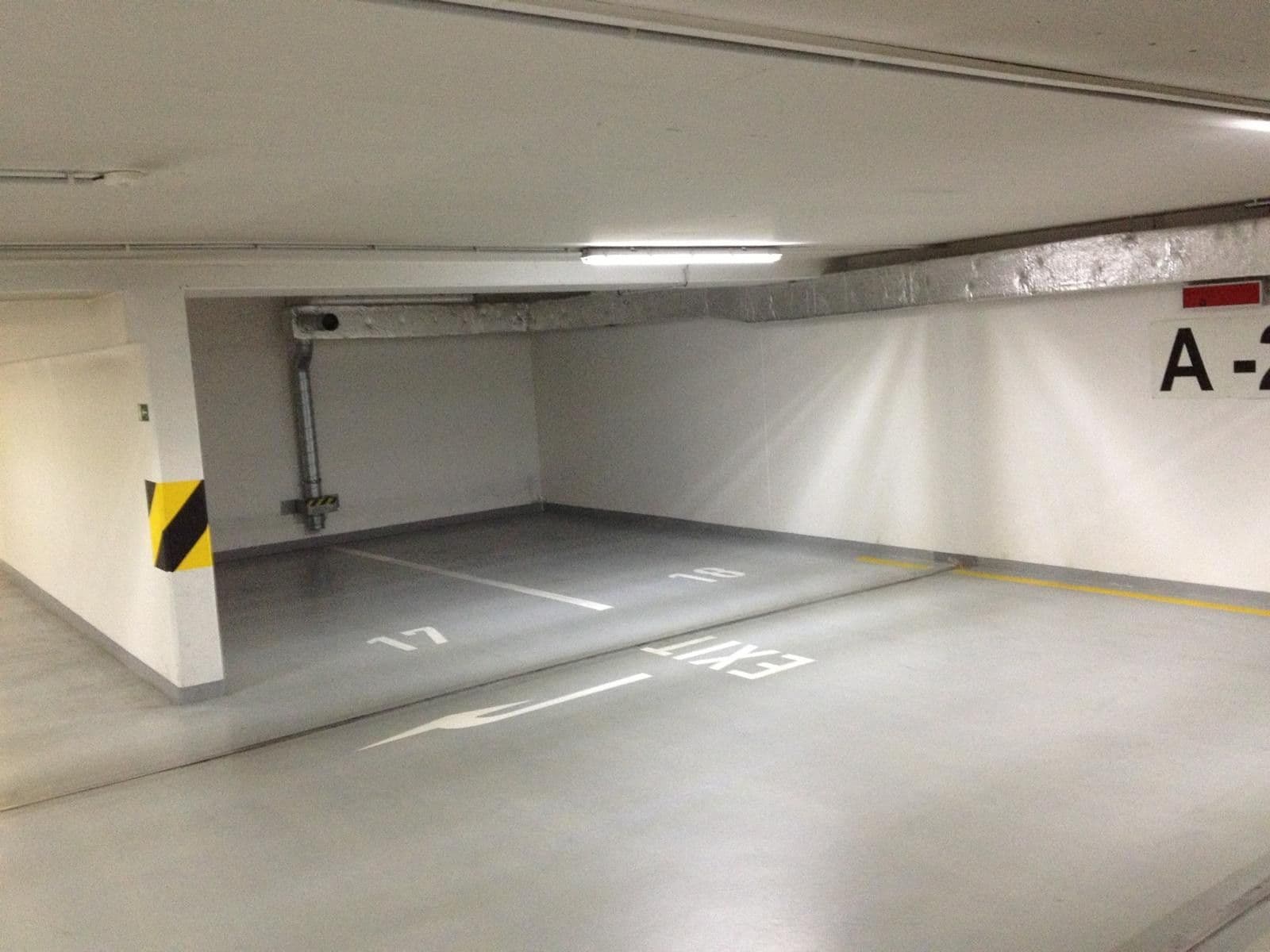 Pronájem garáže 18 m², Valečovská, Praha, Praha Pronájem garáže 18 m², Valečovská, Praha, Praha