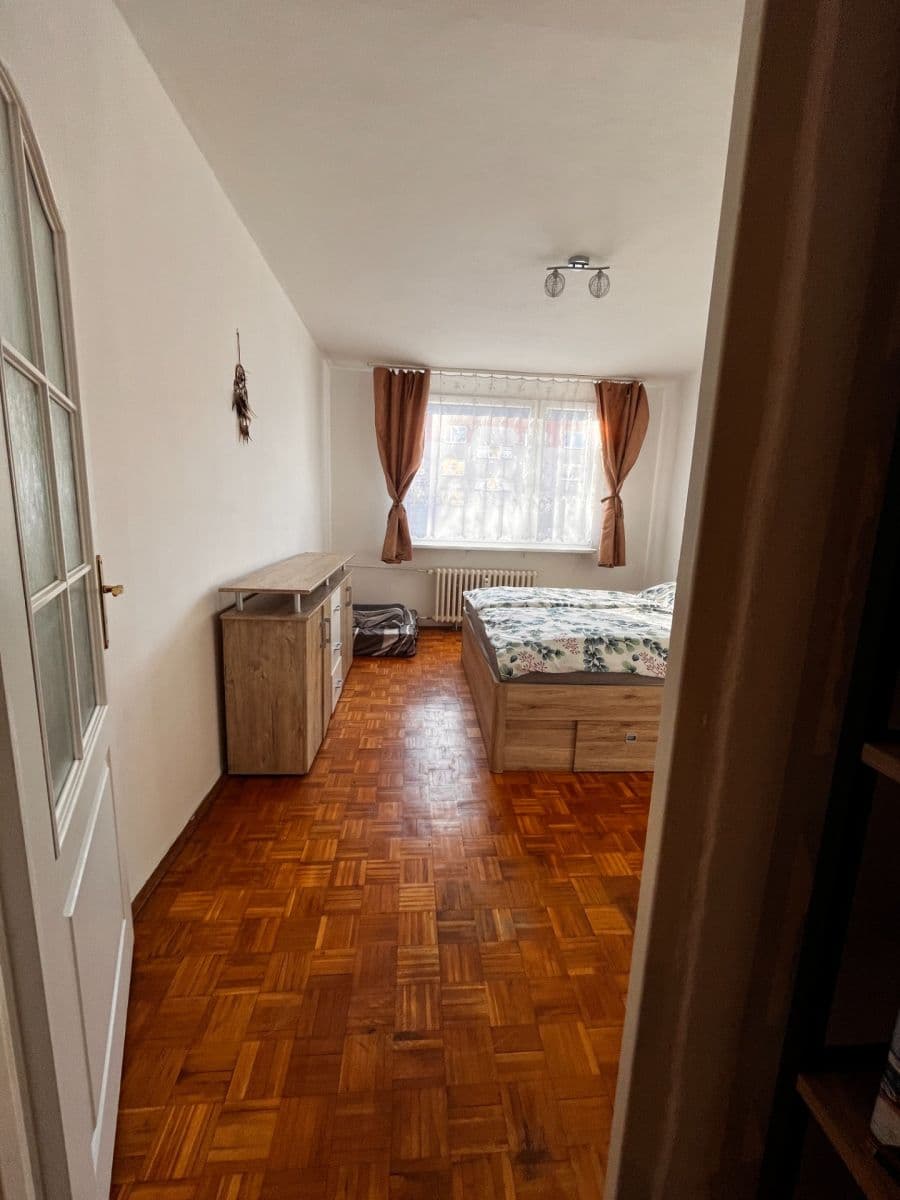 Pronájem bytu 2+1 64 m², Oldřichova, Liberec, Liberecký kraj Pronájem bytu 2+1 64 m², Oldřichova, Liberec, Liberecký kraj