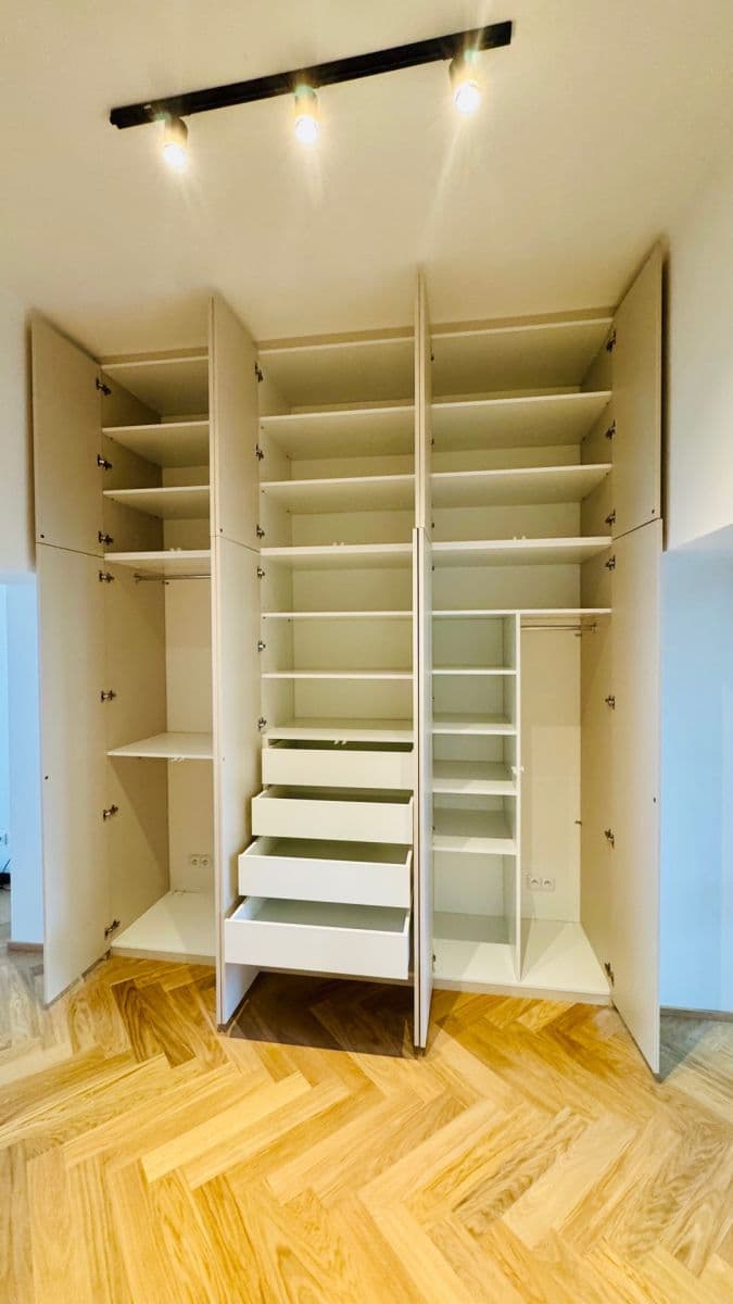 Pronájem bytu 2+kk 60 m², Lotyšská, Praha, Praha Pronájem bytu 2+kk 60 m², Lotyšská, Praha, Praha