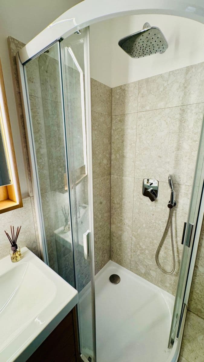 Pronájem bytu 2+kk 60 m², Lotyšská, Praha, Praha Pronájem bytu 2+kk 60 m², Lotyšská, Praha, Praha