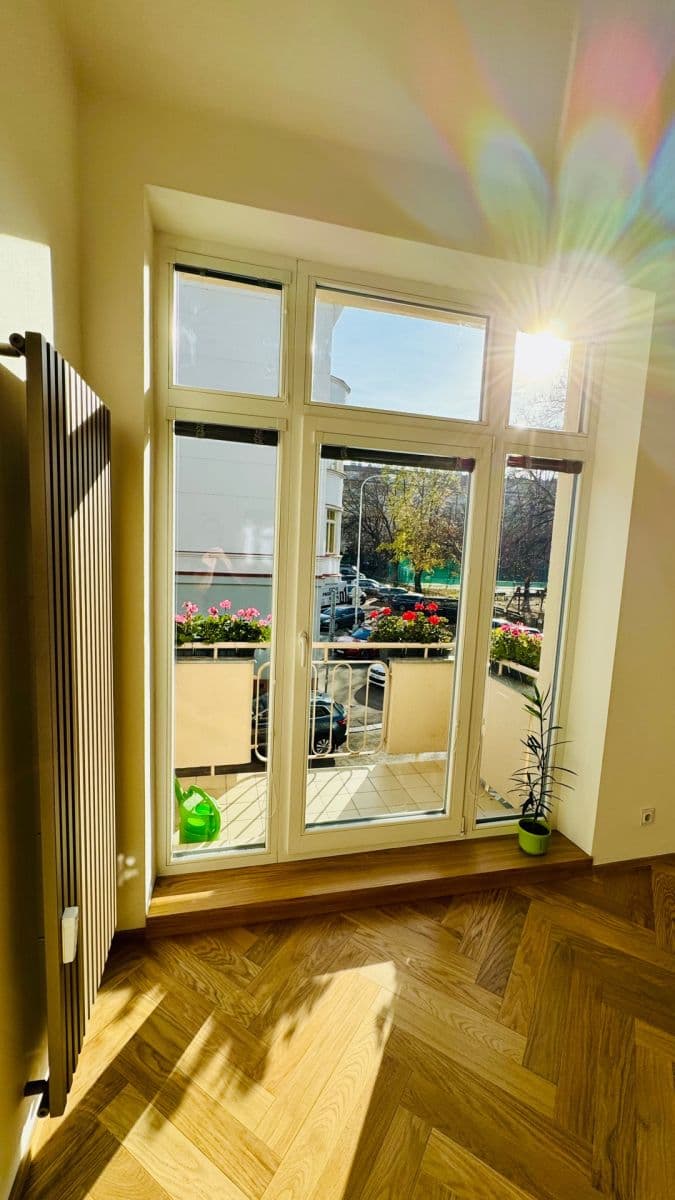 Pronájem bytu 2+kk 60 m², Lotyšská, Praha, Praha Pronájem bytu 2+kk 60 m², Lotyšská, Praha, Praha