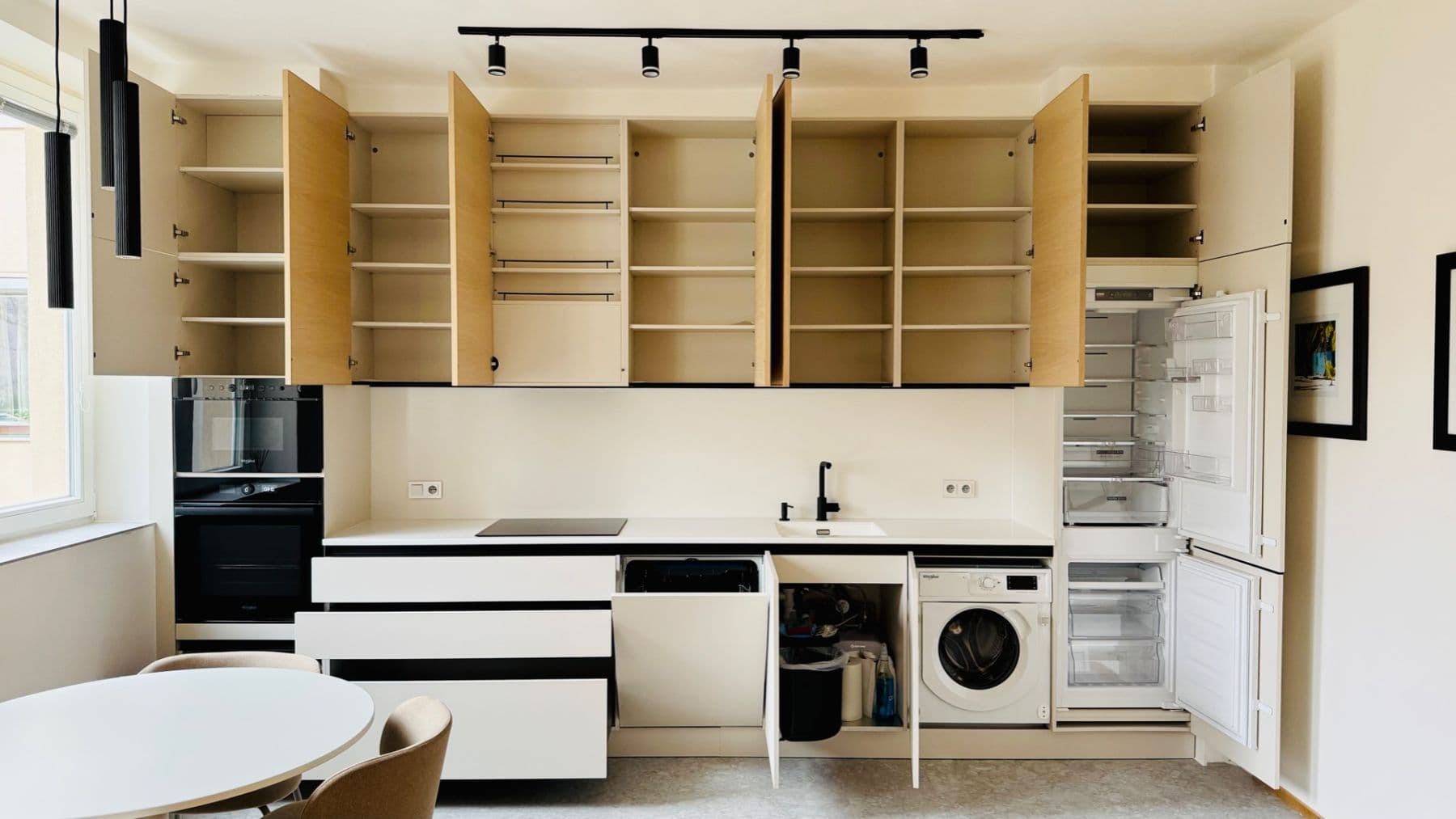 Pronájem bytu 2+kk 60 m², Lotyšská, Praha, Praha Pronájem bytu 2+kk 60 m², Lotyšská, Praha, Praha