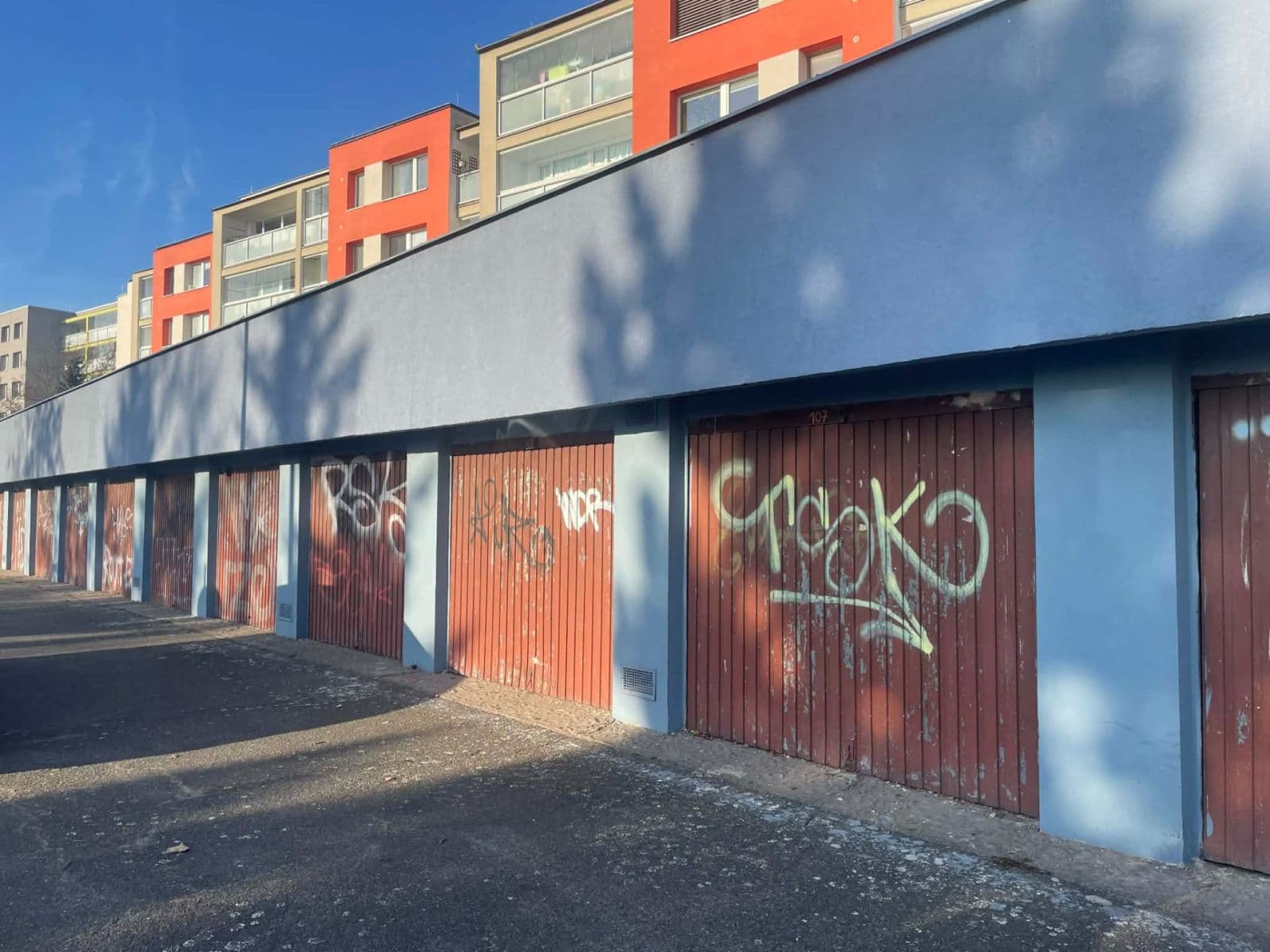 Prodej garáže 16 m², Slévačská, Praha, Praha Prodej garáže 16 m², Slévačská, Praha, Praha