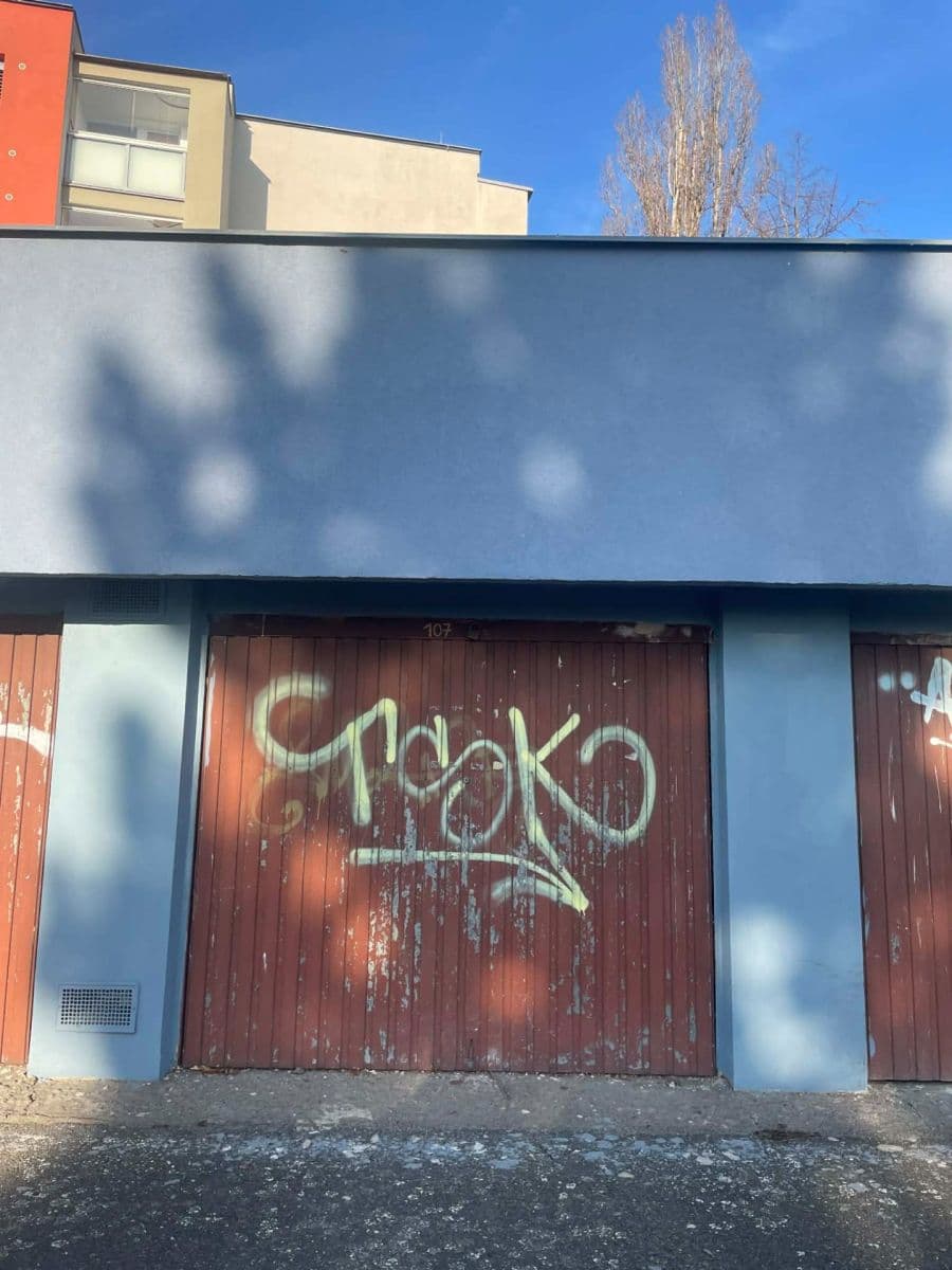 Prodej garáže 16 m², Slévačská, Praha, Praha Prodej garáže 16 m², Slévačská, Praha, Praha