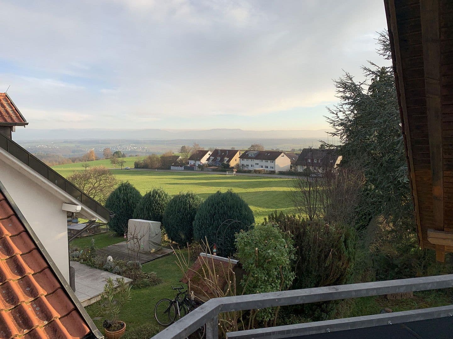 Pronájem bytu 3+1 80 m², Ebersbach an der Fils, Bádensko-Württembersko Pronájem bytu 3+1 80 m², Ebersbach an der Fils, Bádensko-Württembersko