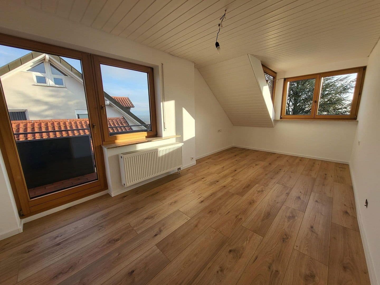 Pronájem bytu 3+1 80 m², Ebersbach an der Fils, Bádensko-Württembersko Pronájem bytu 3+1 80 m², Ebersbach an der Fils, Bádensko-Württembersko