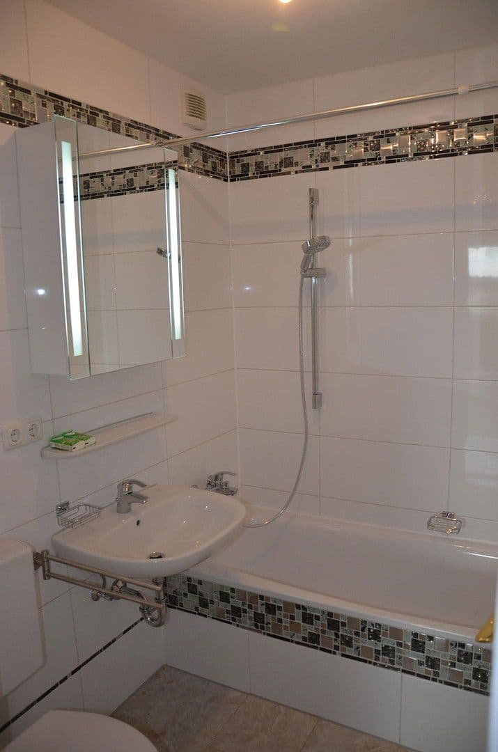 Prodej bytu 3+1 67 m², Treitschkestr. 4, München, Bavorsko Prodej bytu 3+1 67 m², Treitschkestr. 4, München, Bavorsko