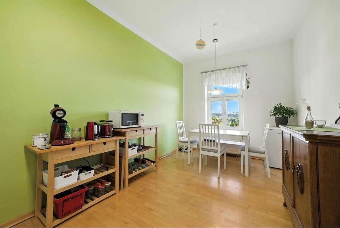 Pronájem bytu 2+1 63 m², Obere Bergstraße 54, Radebeul, Sasko Pronájem bytu 2+1 63 m², Obere Bergstraße 54, Radebeul, Sasko