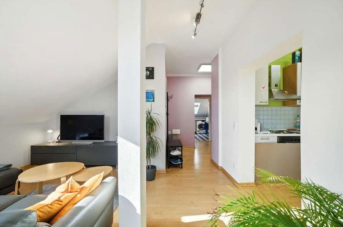 Pronájem bytu 2+1 63 m², Obere Bergstraße 54, Radebeul, Sasko Pronájem bytu 2+1 63 m², Obere Bergstraße 54, Radebeul, Sasko