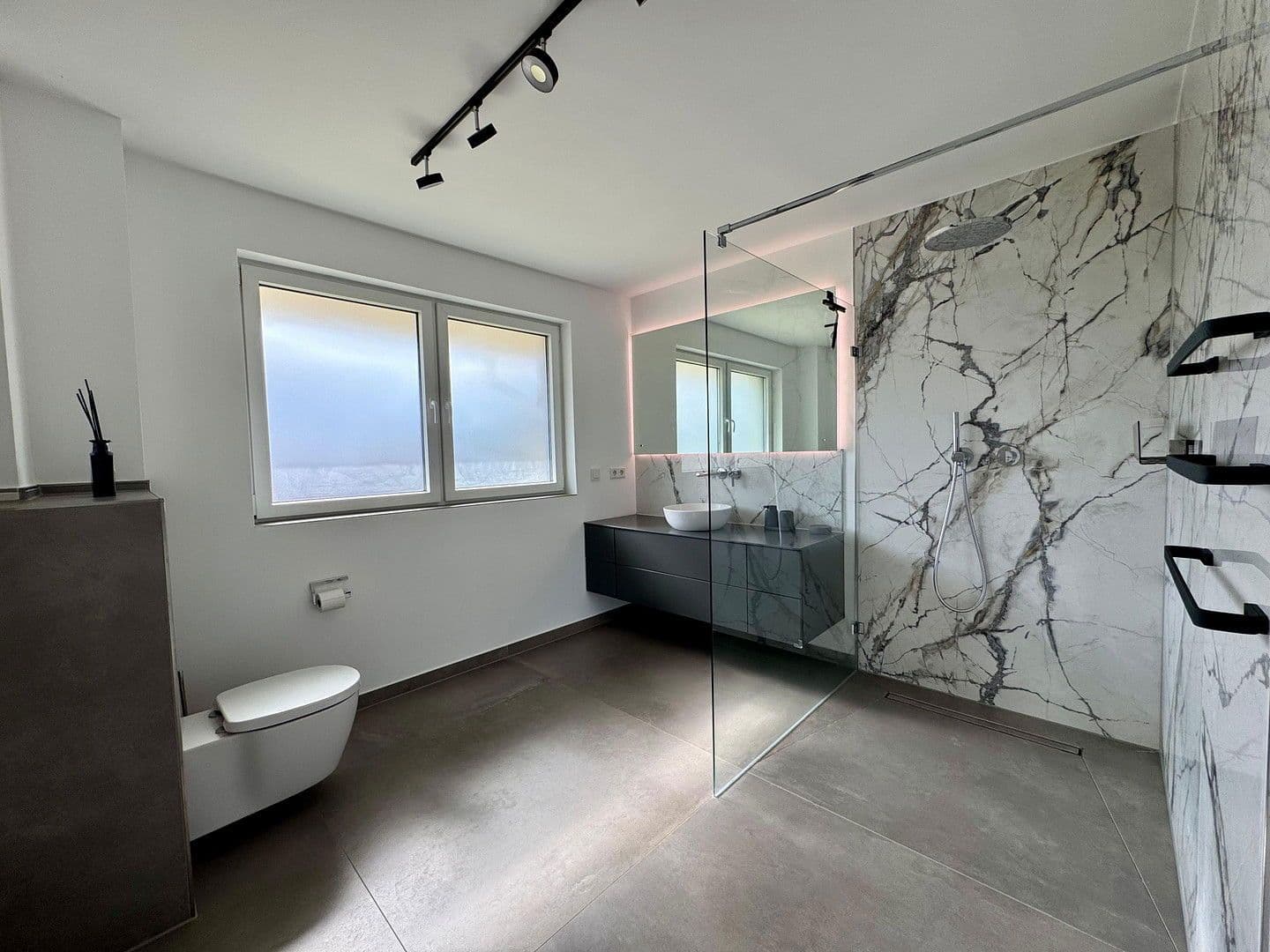 Prodej domu 213 m², pozemek 1.013 m², Elsdorf, Severní Porýní-Vestfálsko Prodej domu 213 m², pozemek 1.013 m², Elsdorf, Severní Porýní-Vestfálsko