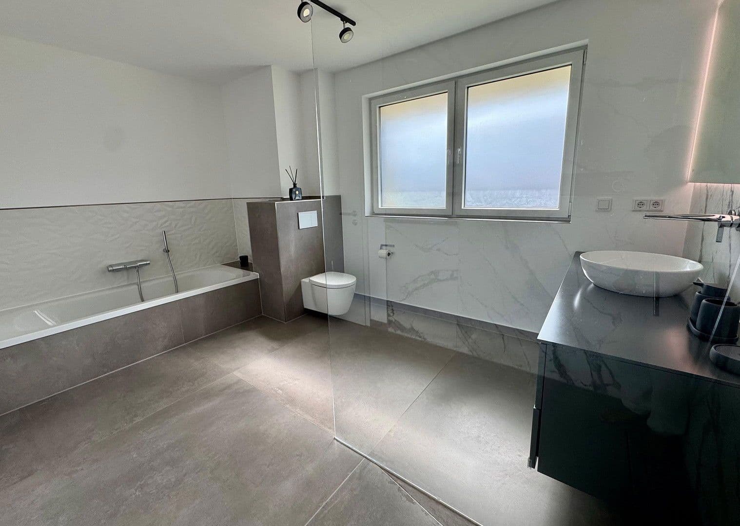 Prodej domu 213 m², pozemek 1.013 m², Elsdorf, Severní Porýní-Vestfálsko Prodej domu 213 m², pozemek 1.013 m², Elsdorf, Severní Porýní-Vestfálsko