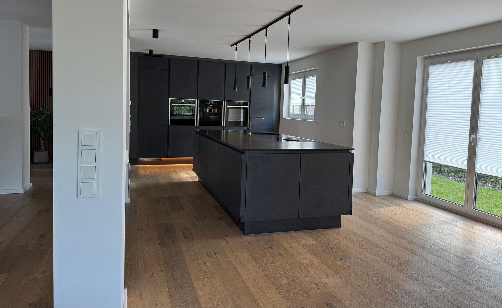 Prodej domu 213 m², pozemek 1.013 m², Elsdorf, Severní Porýní-Vestfálsko Prodej domu 213 m², pozemek 1.013 m², Elsdorf, Severní Porýní-Vestfálsko