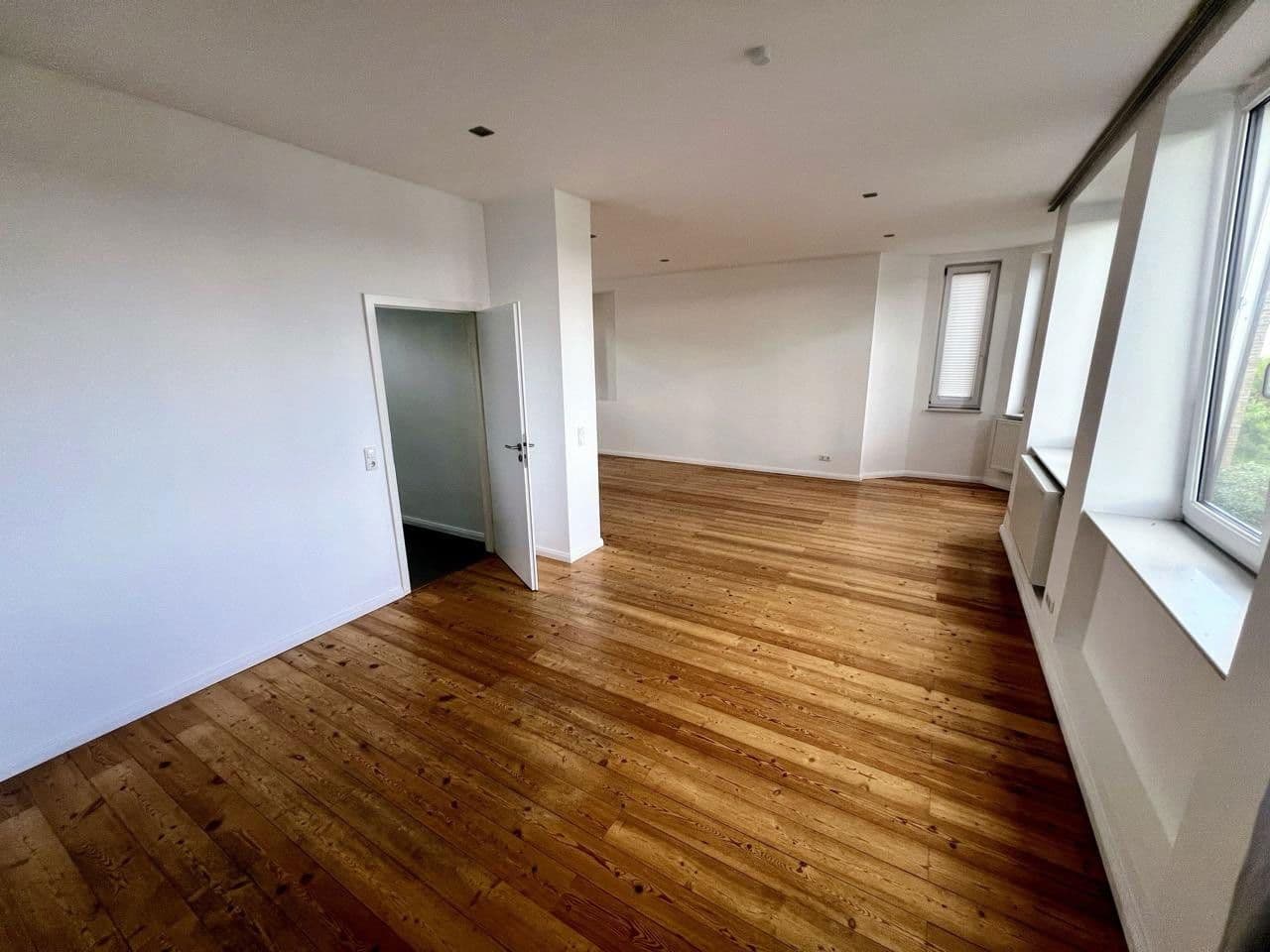 Prodej domu 238 m², pozemek 323 m², Im Lerchenfeld 10, Herdecke, Severní Porýní-Vestfálsko Prodej domu 238 m², pozemek 323 m², Im Lerchenfeld 10, Herdecke, Severní Porýní-Vestfálsko