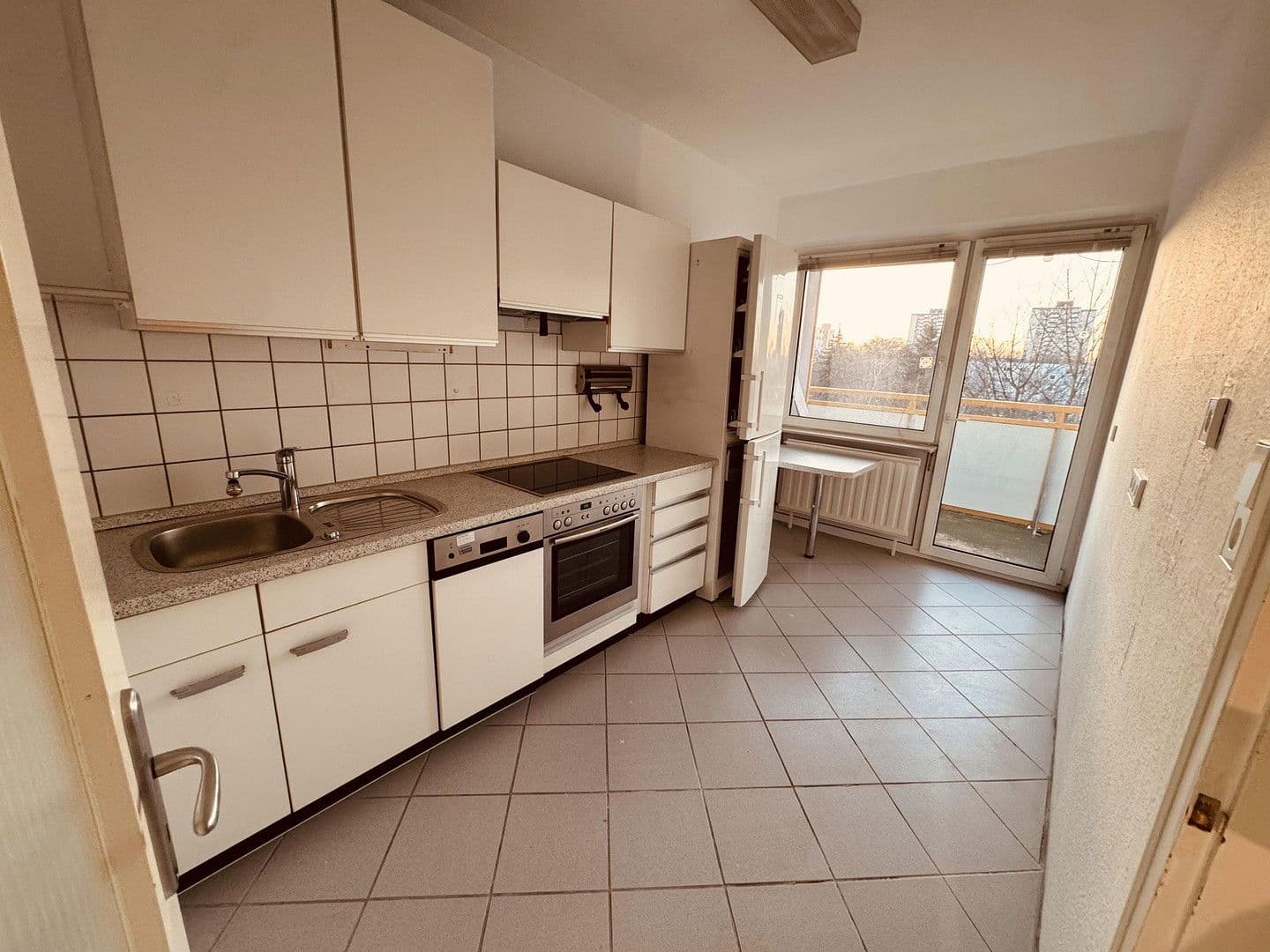 Pronájem bytu 3+1 75 m², Carl-Benz-Straße 12, Mainz, Porýní-Falc Pronájem bytu 3+1 75 m², Carl-Benz-Straße 12, Mainz, Porýní-Falc