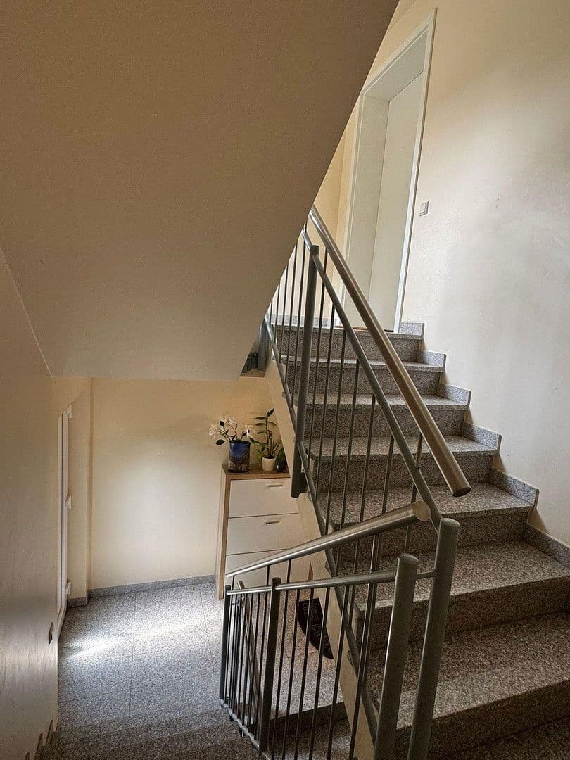 Prodej bytu 3+1 82 m², Bonn, Severní Porýní-Vestfálsko Prodej bytu 3+1 82 m², Bonn, Severní Porýní-Vestfálsko