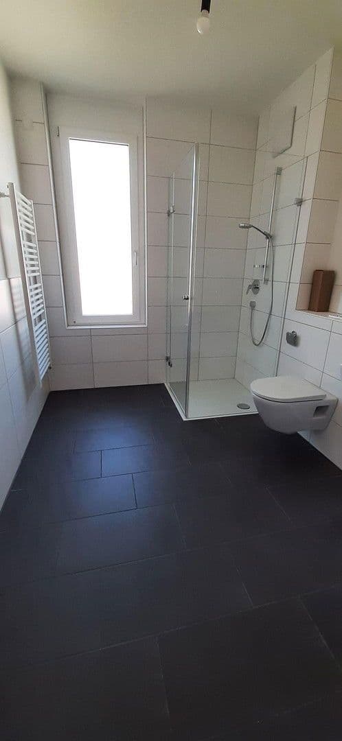 Pronájem bytu 3+1 85 m², Stuttgart, Bádensko-Württembersko Pronájem bytu 3+1 85 m², Stuttgart, Bádensko-Württembersko