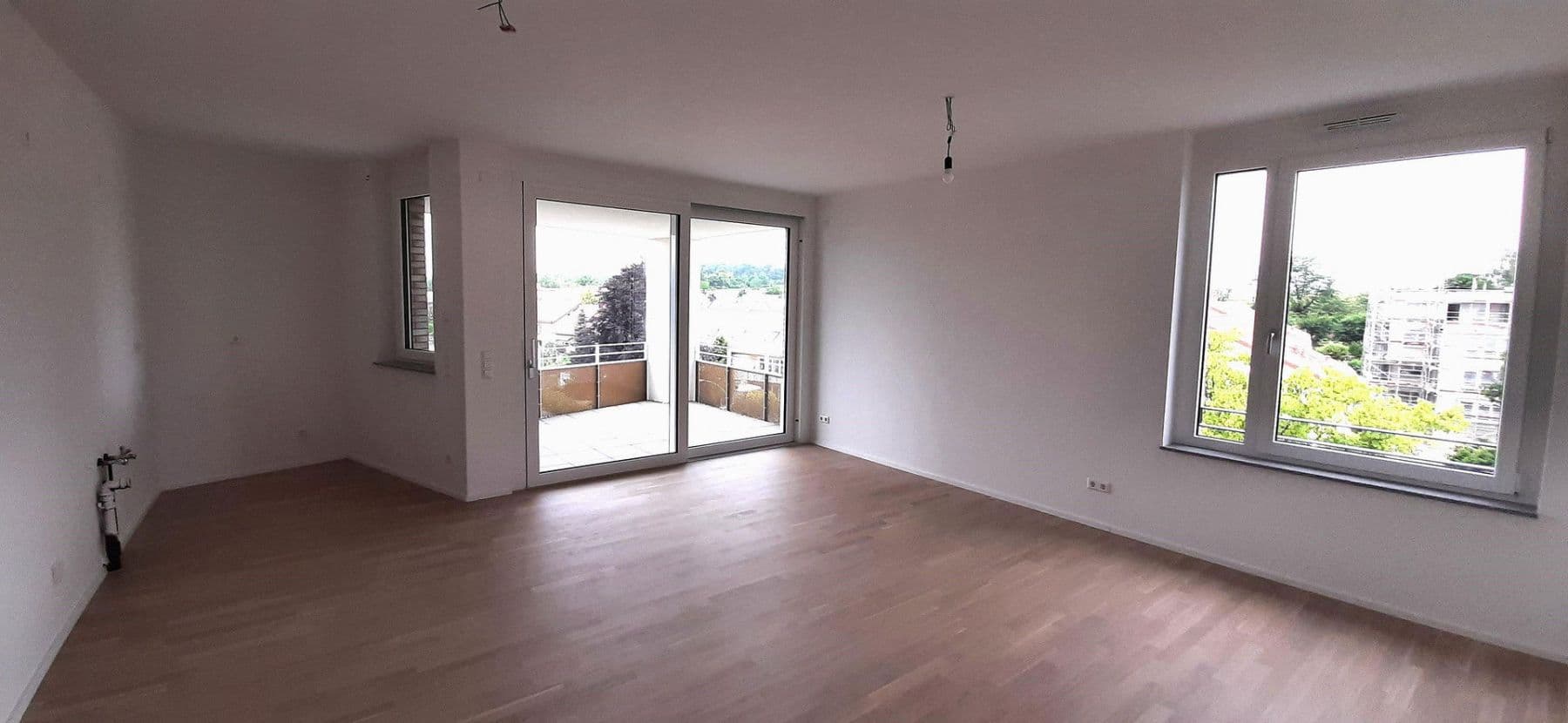 Pronájem bytu 3+1 85 m², Stuttgart, Bádensko-Württembersko Pronájem bytu 3+1 85 m², Stuttgart, Bádensko-Württembersko