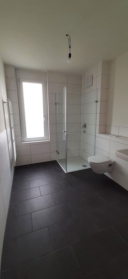 Pronájem bytu 3+1 85 m², Stuttgart, Bádensko-Württembersko Pronájem bytu 3+1 85 m², Stuttgart, Bádensko-Württembersko