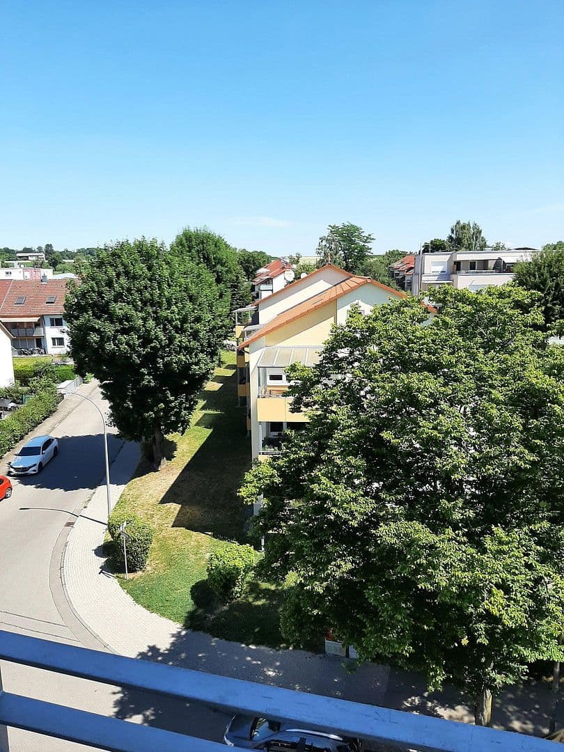 Pronájem bytu 3+1 85 m², Stuttgart, Bádensko-Württembersko Pronájem bytu 3+1 85 m², Stuttgart, Bádensko-Württembersko
