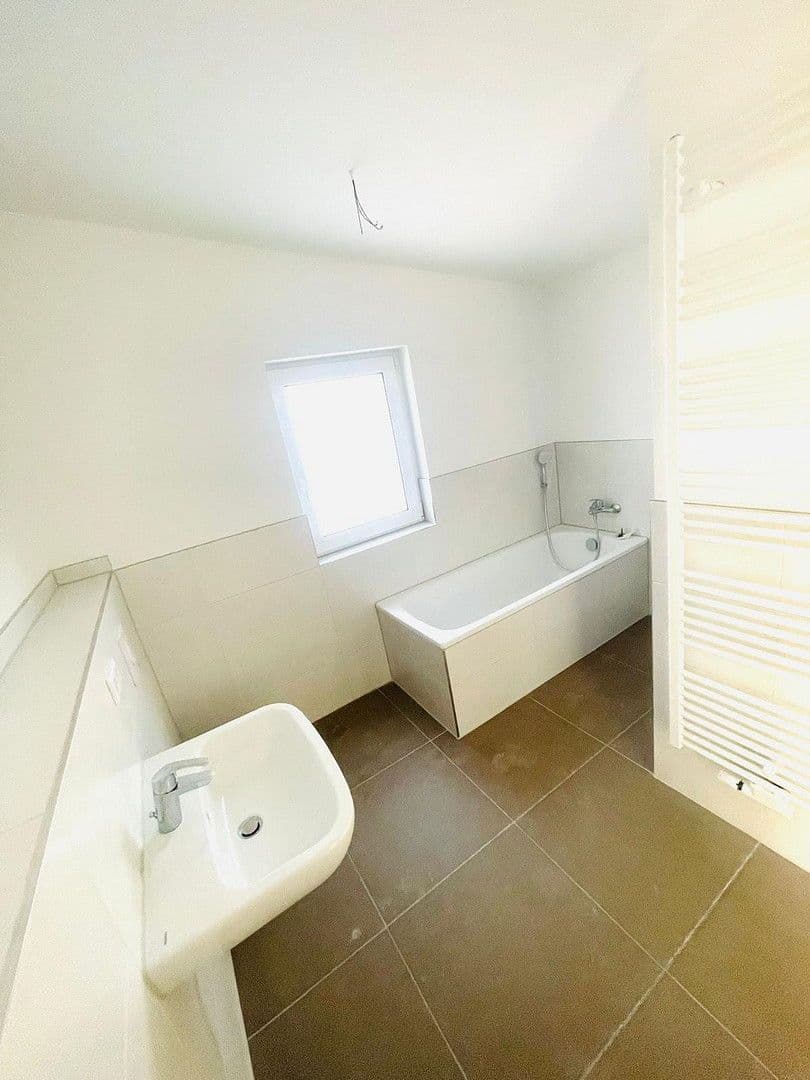 Prodej domu 157 m², pozemek 300 m², Jacob- Burckhardt- Straße 6, Blankenfelde-Mahlow, Braniborsko Prodej domu 157 m², pozemek 300 m², Jacob- Burckhardt- Straße 6, Blankenfelde-Mahlow, Braniborsko