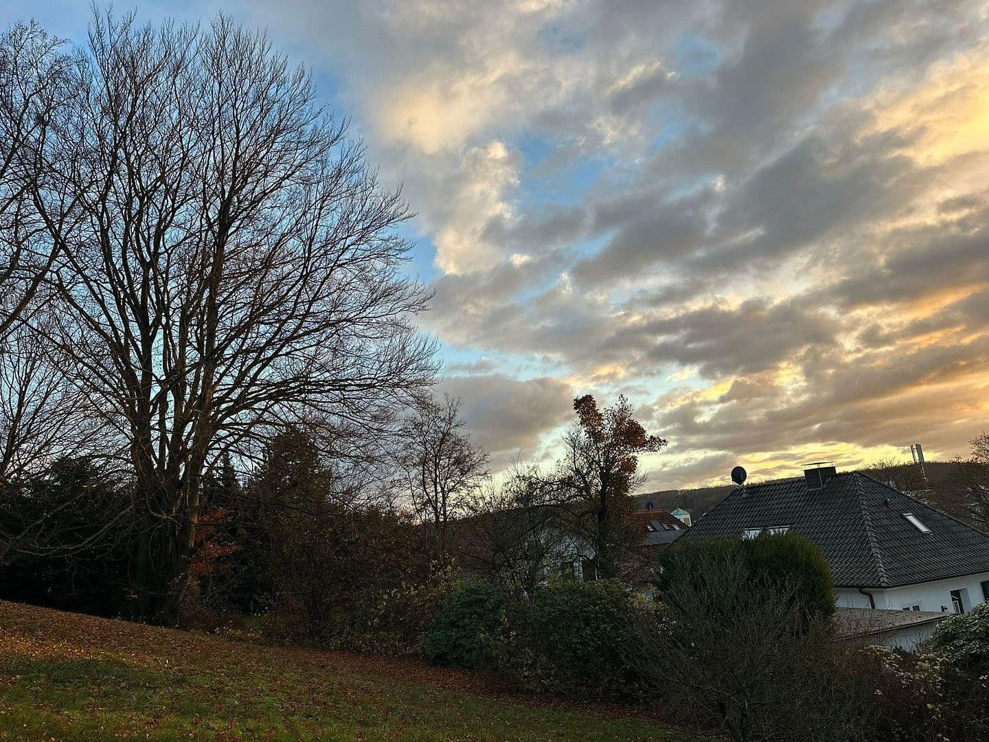 Prodej pozemku 1.710 m², Schillerstraße 21, Menden (Sauerland), Severní Porýní-Vestfálsko Prodej pozemku 1.710 m², Schillerstraße 21, Menden (Sauerland), Severní Porýní-Vestfálsko