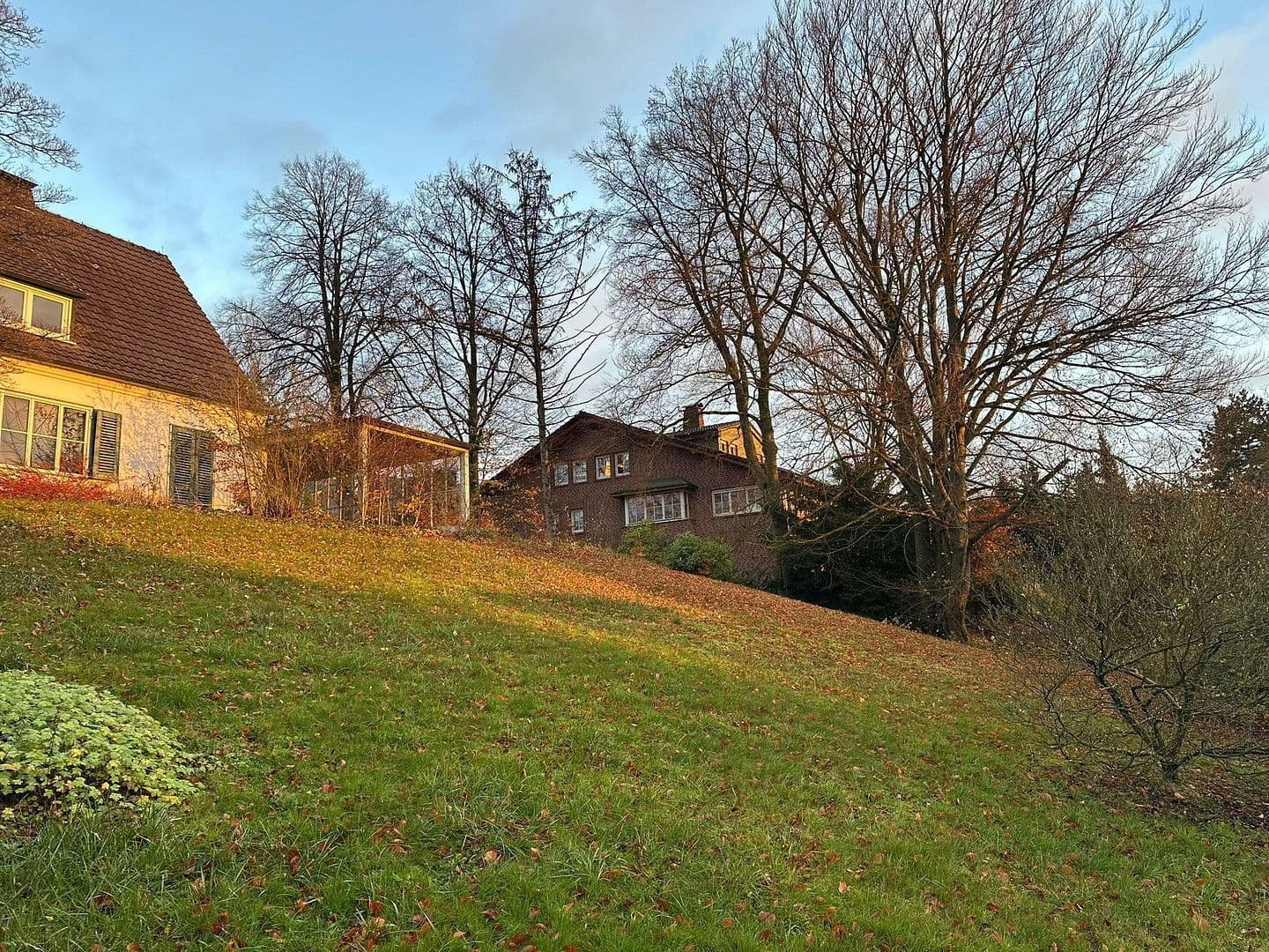 Prodej pozemku 1.710 m², Schillerstraße 21, Menden (Sauerland), Severní Porýní-Vestfálsko Prodej pozemku 1.710 m², Schillerstraße 21, Menden (Sauerland), Severní Porýní-Vestfálsko