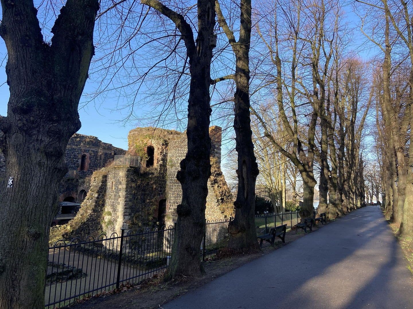 Prodej domu 100 m², pozemek 170 m², Düsseldorf, Severní Porýní-Vestfálsko Prodej domu 100 m², pozemek 170 m², Düsseldorf, Severní Porýní-Vestfálsko