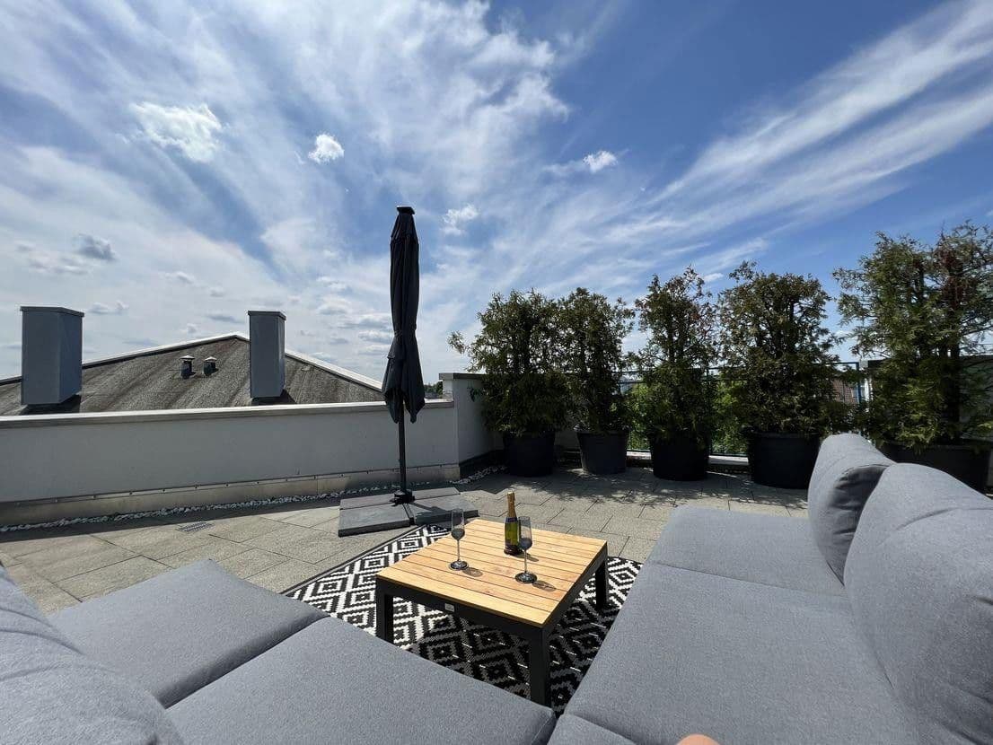 Pronájem bytu 3+1 75 m², Hitlstrasse 7, München, Bavorsko Pronájem bytu 3+1 75 m², Hitlstrasse 7, München, Bavorsko