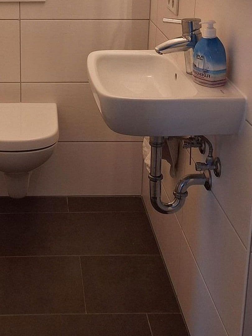 Pronájem bytu 3+1 81 m², Bleicherstraße 4, Rostock, Mecklenburg-Vorpommern Pronájem bytu 3+1 81 m², Bleicherstraße 4, Rostock, Mecklenburg-Vorpommern