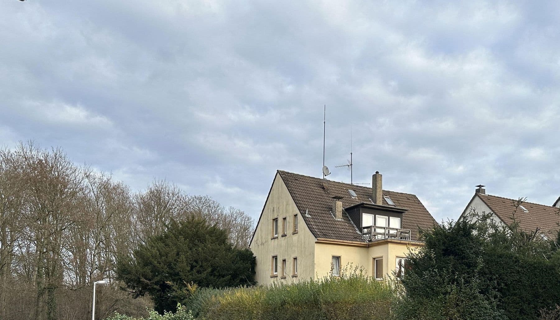 Prodej domu 229 m², pozemek 588 m², Oppspring 22, Mülheim an der Ruhr, Severní Porýní-Vestfálsko Prodej domu 229 m², pozemek 588 m², Oppspring 22, Mülheim an der Ruhr, Severní Porýní-Vestfálsko