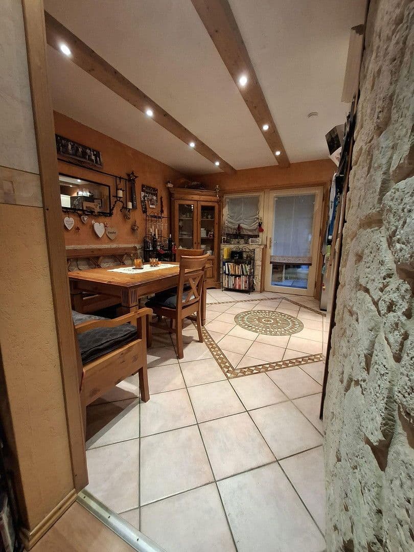 Prodej domu 120 m², pozemek 205 m², Viernheim, Hessen Prodej domu 120 m², pozemek 205 m², Viernheim, Hessen