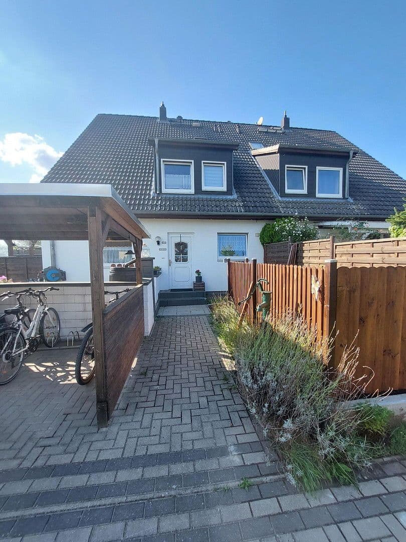 Prodej domu 105 m², pozemek 328 m², Nisblestr, 24, Berlin, Berlín Prodej domu 105 m², pozemek 328 m², Nisblestr, 24, Berlin, Berlín