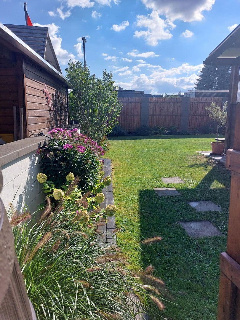 Prodej domu 105 m², pozemek 328 m², Nisblestr, 24, Berlin, Berlín Prodej domu 105 m², pozemek 328 m², Nisblestr, 24, Berlin, Berlín