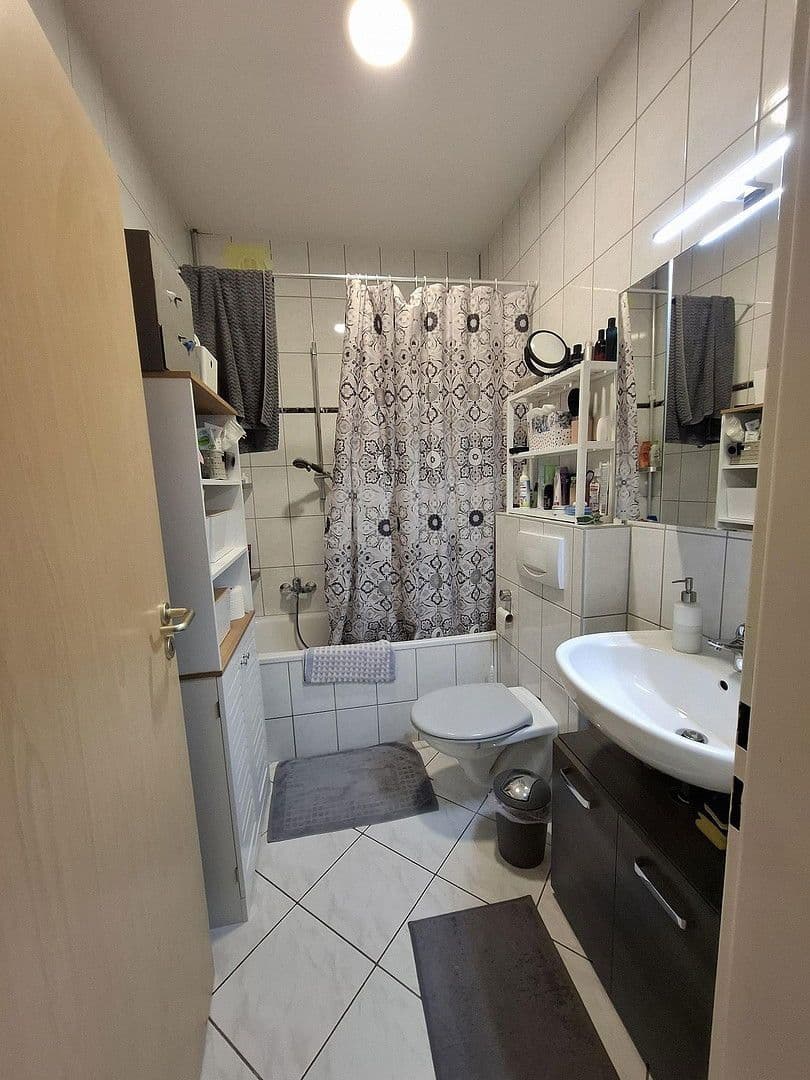 Pronájem bytu 2+1 61 m², Frankfurter Straße 57, Offenbach, Hessen Pronájem bytu 2+1 61 m², Frankfurter Straße 57, Offenbach, Hessen