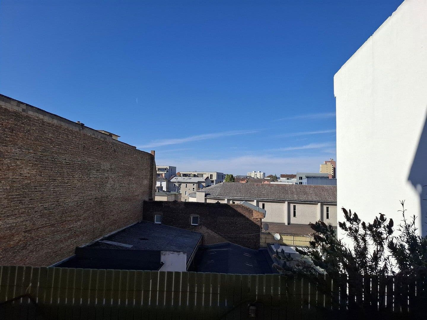 Pronájem bytu 2+1 61 m², Frankfurter Straße 57, Offenbach, Hessen Pronájem bytu 2+1 61 m², Frankfurter Straße 57, Offenbach, Hessen