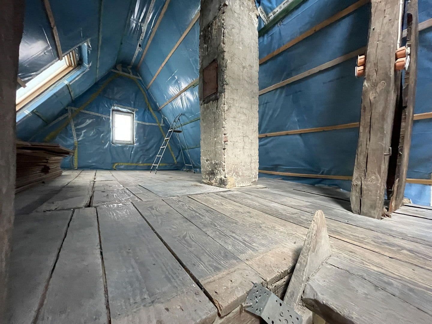 Prodej domu 263 m², pozemek 989 m², Walzbachtal, Bádensko-Württembersko Prodej domu 263 m², pozemek 989 m², Walzbachtal, Bádensko-Württembersko