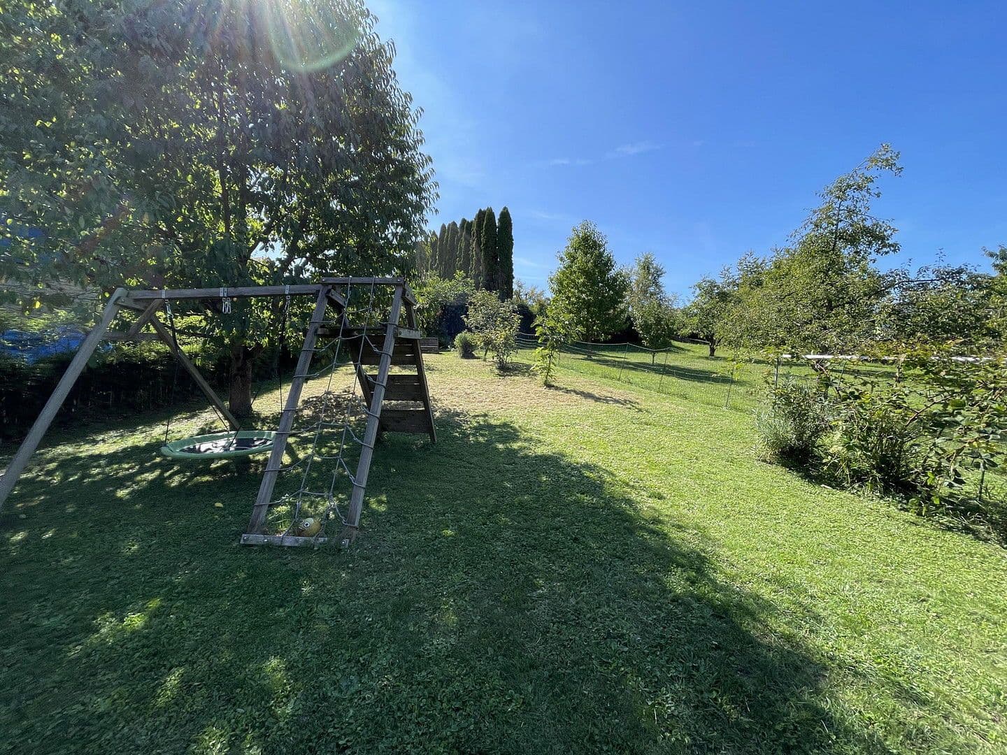 Prodej domu 263 m², pozemek 989 m², Walzbachtal, Bádensko-Württembersko Prodej domu 263 m², pozemek 989 m², Walzbachtal, Bádensko-Württembersko