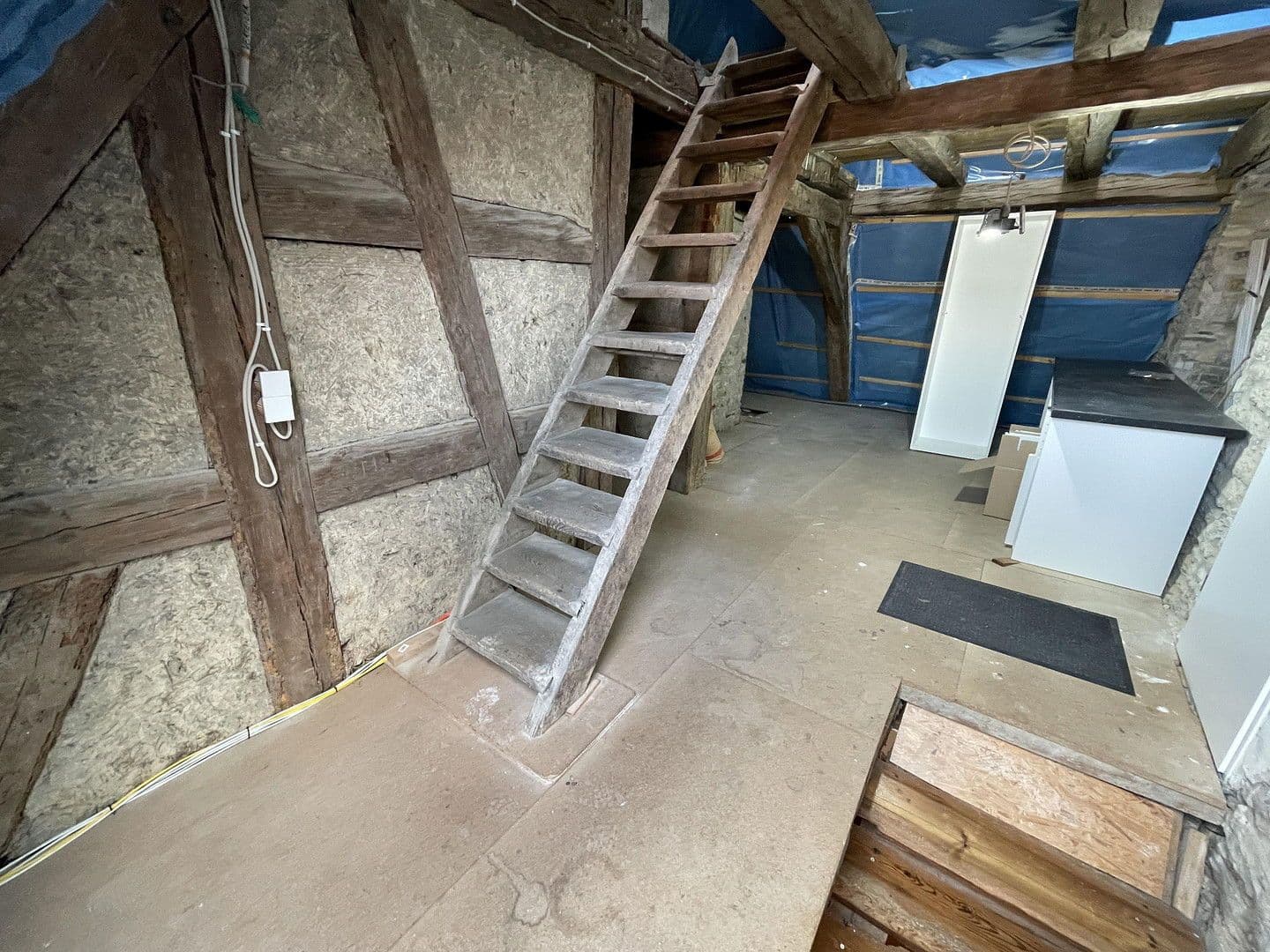 Prodej domu 263 m², pozemek 989 m², Walzbachtal, Bádensko-Württembersko Prodej domu 263 m², pozemek 989 m², Walzbachtal, Bádensko-Württembersko