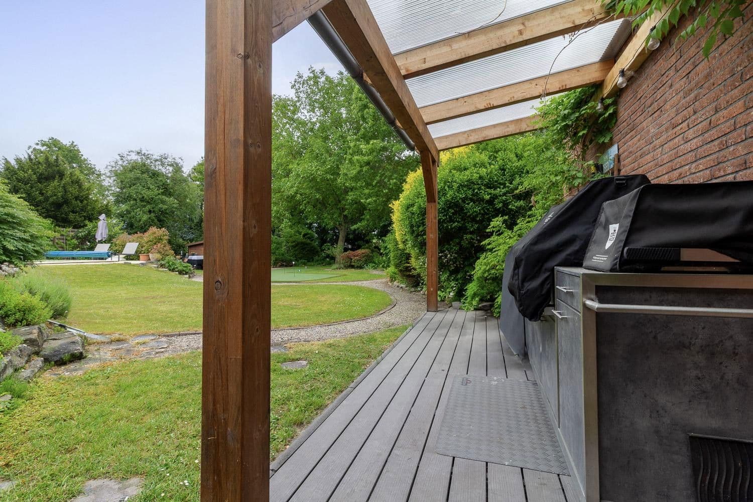 Prodej domu 186 m², pozemek 1.588 m², Hamm, Severní Porýní-Vestfálsko Prodej domu 186 m², pozemek 1.588 m², Hamm, Severní Porýní-Vestfálsko