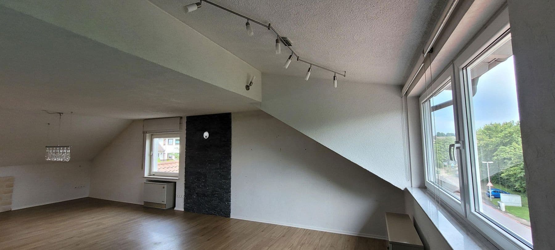 Pronájem bytu 3+1 102 m², Bretten, Bádensko-Württembersko Pronájem bytu 3+1 102 m², Bretten, Bádensko-Württembersko