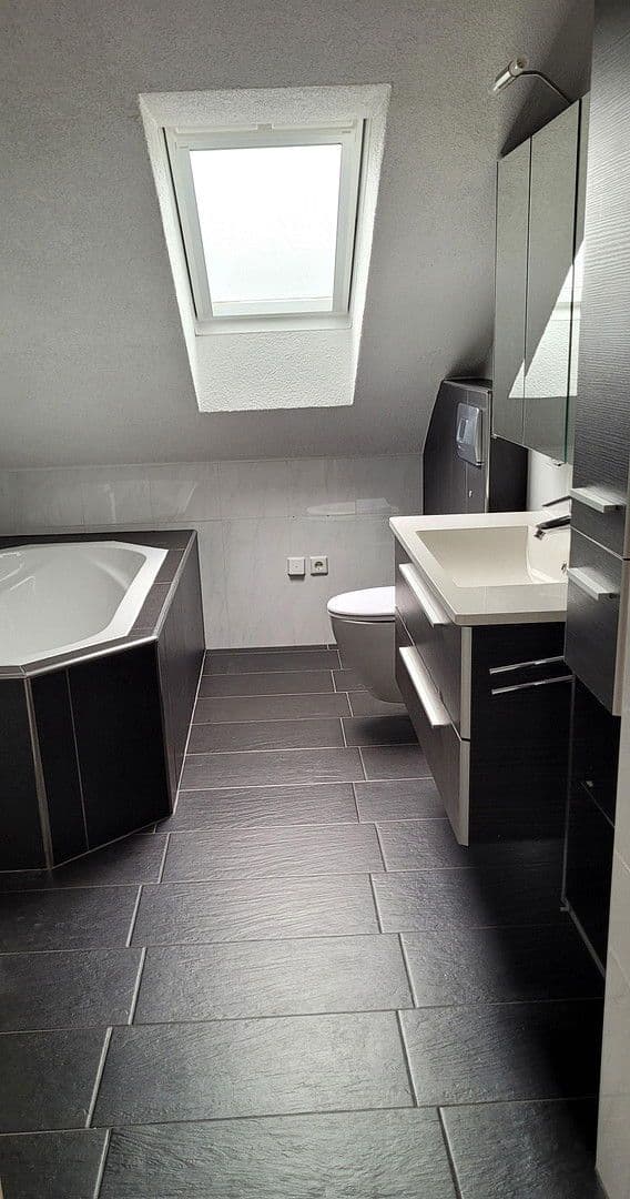 Pronájem bytu 3+1 102 m², Bretten, Bádensko-Württembersko Pronájem bytu 3+1 102 m², Bretten, Bádensko-Württembersko