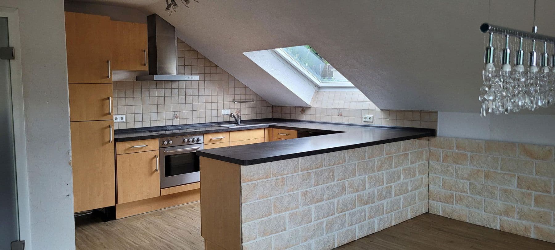 Pronájem bytu 3+1 102 m², Bretten, Bádensko-Württembersko Pronájem bytu 3+1 102 m², Bretten, Bádensko-Württembersko