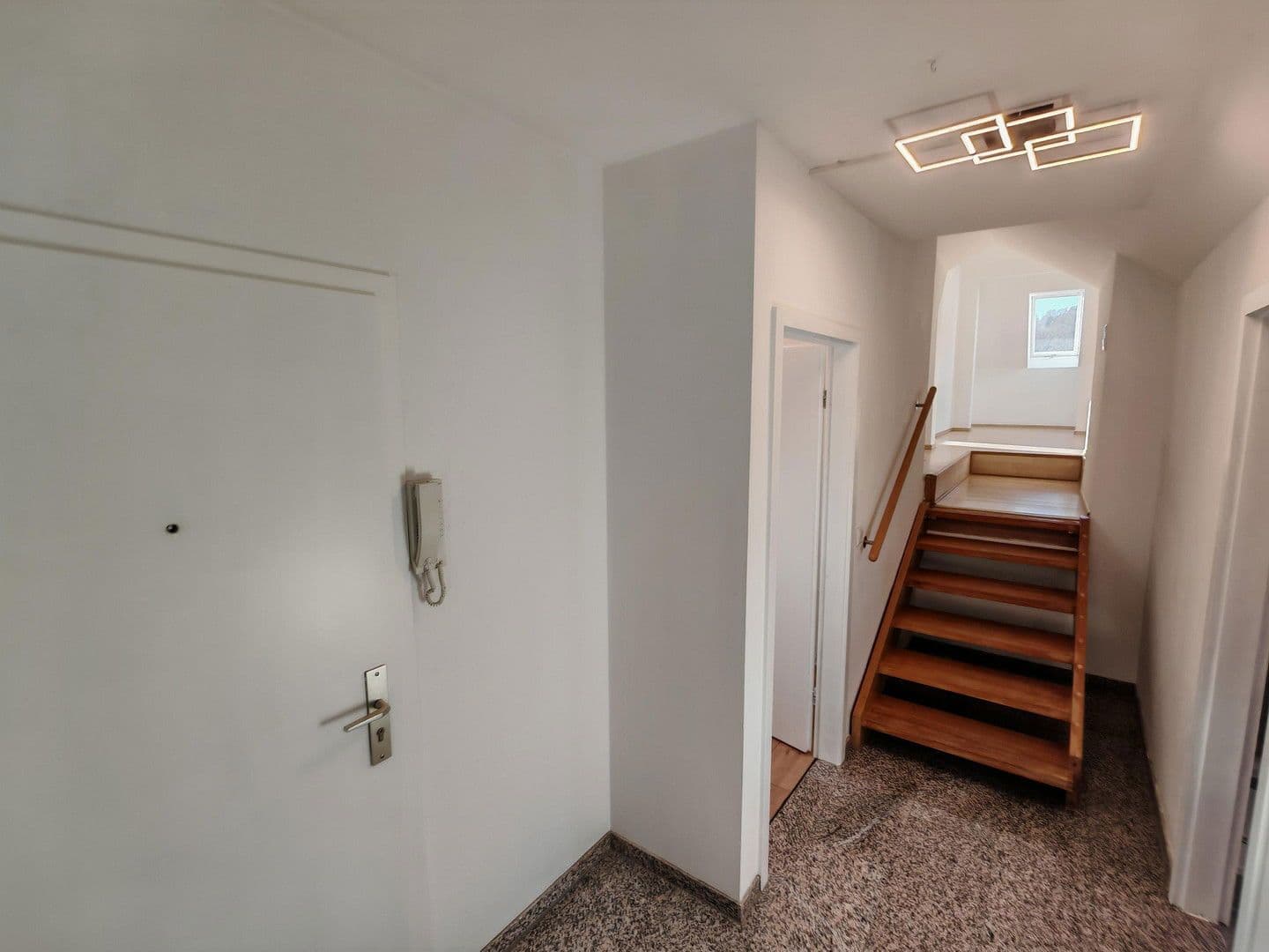 Pronájem bytu 2+kk 63 m², Nibelungenstraße 67, Lautertal (Odenwald), Hessen Pronájem bytu 2+kk 63 m², Nibelungenstraße 67, Lautertal (Odenwald), Hessen