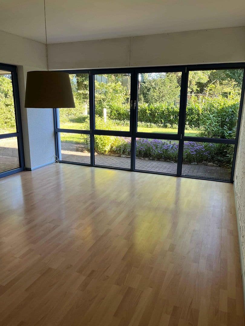 Pronájem bytu 3+1 109 m², Zu Eisernen Hand 27, Mühltal, Hessen Pronájem bytu 3+1 109 m², Zu Eisernen Hand 27, Mühltal, Hessen