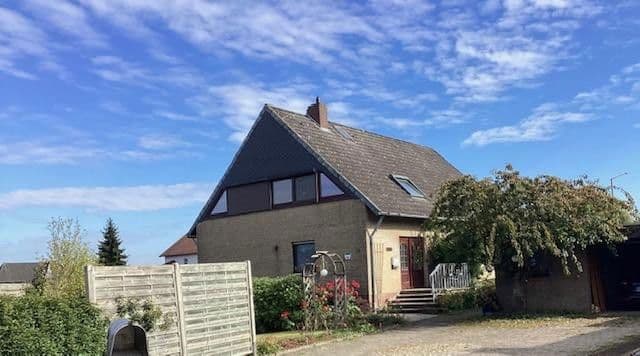 Prodej domu 179 m², pozemek 1.000 m², Nelkenstraße 13, Syke, Dolní Sasko Prodej domu 179 m², pozemek 1.000 m², Nelkenstraße 13, Syke, Dolní Sasko